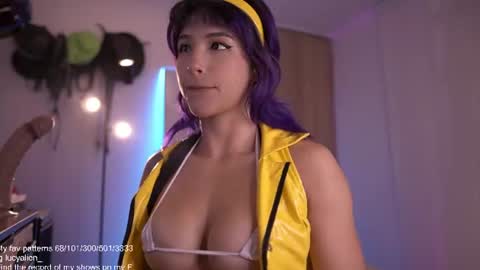 Snapshot of lucyallenx chatting on 06-20-26, 02:31 Lucy Alien online show from 06-20-26, 02:31