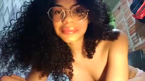 Snapshot of lucybellea chatting on 11-28-25, 03:09 Lucia online show from 11-28-25, 03:09