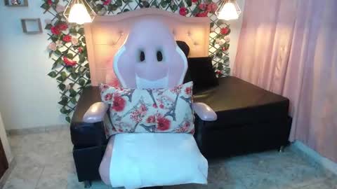 Lucy Cute online show from 09-20-25, 03:02