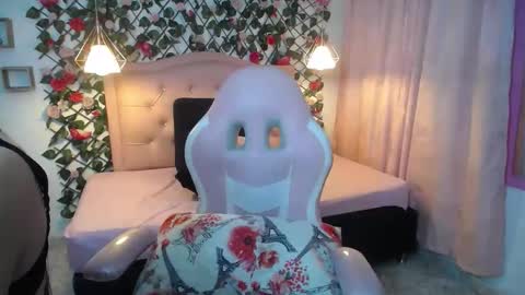 Lucy Cute online show from 11-28-25, 01:58