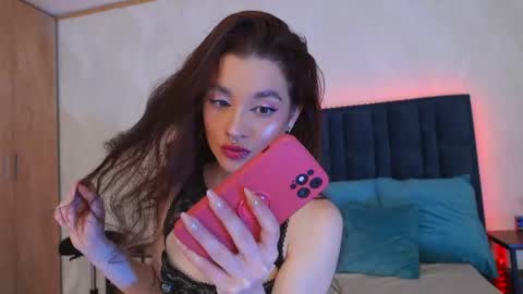 LucyDeLuca online show from 05-04-26, 04:30