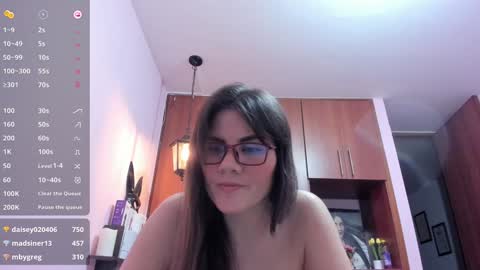 Snapshot of lucyferr_ chatting on 01-26-25, 03:38 Luca Valentina online show from 01-26-25, 03:38