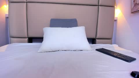 Snapshot of lucymendezz_ chatting on 07-07-26, 11:58 Lucy online show from 07-07-26, 11:58
