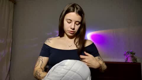 Lucy online show from 02-20-26, 04:18