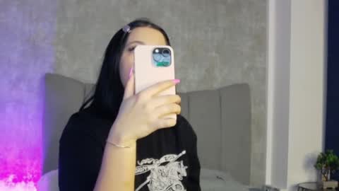 Snapshot of lucyrayy chatting on 02-08-26, 08:01 lucyrayy online show from 02-08-26, 08:01