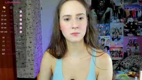 Snapshot of lucyrose33 chatting on 09-14-25, 05:06 Lucy Rose online show from 09-14-25, 05:06