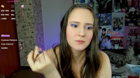 Snapshot of lucyrose33 chatting on 09-24-25, 06:11 Lucy Rose online show from 09-24-25, 06:11