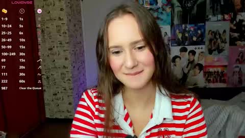 Snapshot of lucyrose33 chatting on 09-30-25, 01:05 Lucy Rose online show from 09-30-25, 01:05