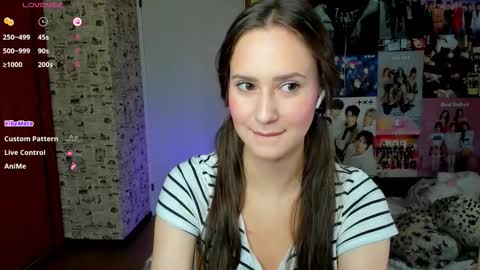 Snapshot of lucyrose33 chatting on 10-03-25, 05:37 Lucy Rose online show from 10-03-25, 05:37