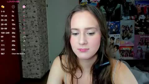 Snapshot of lucyrose33 chatting on 10-08-25, 03:15 Lucy Rose online show from 10-08-25, 03:15