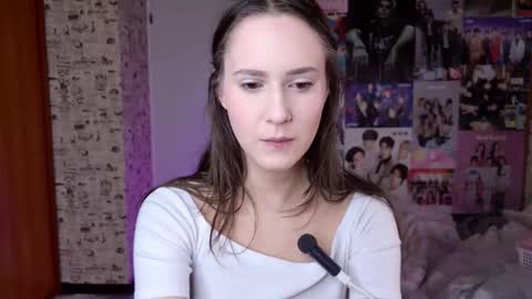 Lucy Rose online show from 12-16-25, 01:21