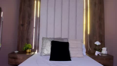 Lucy online show from 09-13-25, 03:45