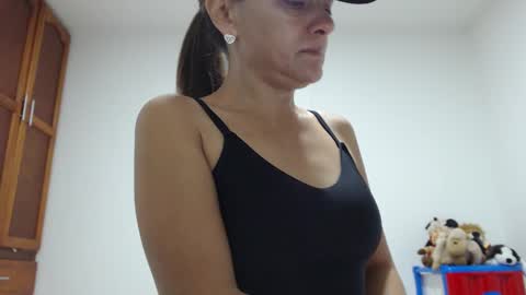 Snapshot of lucysexy4u chatting on 02-10-25, 01:01 I am Luciana Martin... Welcome in my room online show from 02-10-25, 01:01