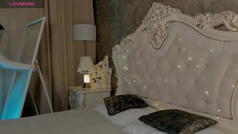 Lucy online show from 10-08-25, 06:11