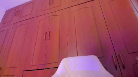 Snapshot of lucyshen_ chatting on 06-19-26, 05:56 luciana online show from 06-19-26, 05:56