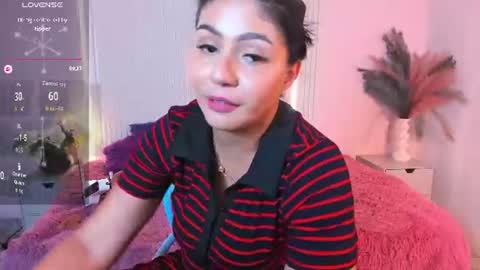 Snapshot of lucywild8 chatting on 07-11-26, 07:49 Lucy Wold online show from 07-11-26, 07:49