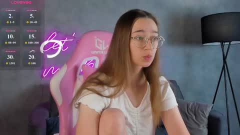 Snapshot of lucyy_green chatting on 07-13-26, 12:35 Lucy online show from 07-13-26, 12:35
