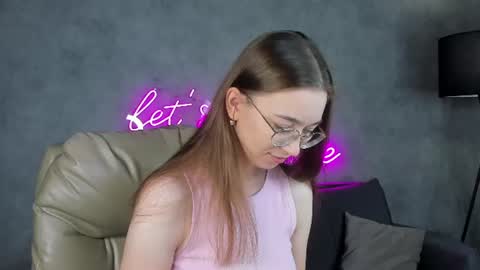 Snapshot of lucyy_green chatting on 08-02-26, 12:53 Lucy online show from 08-02-26, 12:53