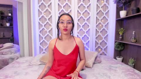 Lucy Liiu online show from 01-26-25, 03:03