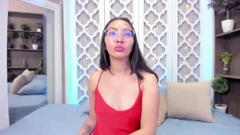 Lucy Liiu online show from 03-12-25, 11:22