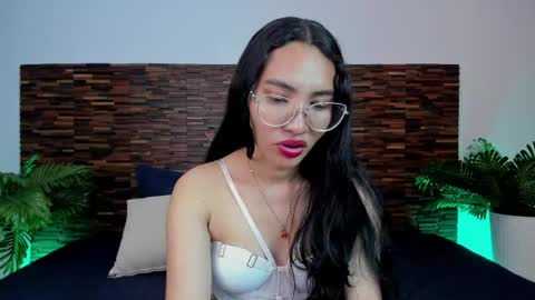 Lucy Liiu online show from 04-16-26, 11:29