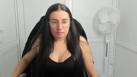 Snapshot of lucyycharm chatting on 06-13-26, 12:36 Lucy online show from 06-13-26, 12:36