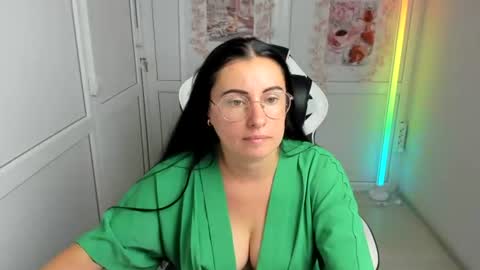 Snapshot of lucyycharm chatting on 07-28-26, 12:12 Lucy online show from 07-28-26, 12:12