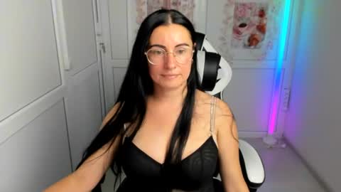Snapshot of lucyycharm chatting on 07-28-26, 02:13 Lucy online show from 07-28-26, 02:13