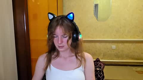 Sofia online show from 05-18-26, 06:08