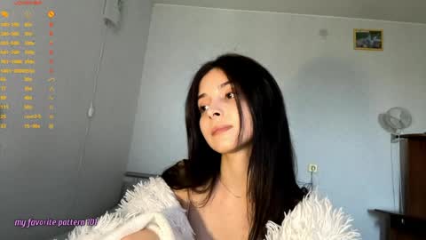 Snapshot of ludivinablice chatting on 05-16-26, 06:43 Mika online show from 05-16-26, 06:43