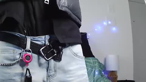 Snapshot of luhfreak444 chatting on 11-17-25, 08:14 Riskdtb online show from 11-17-25, 08:14