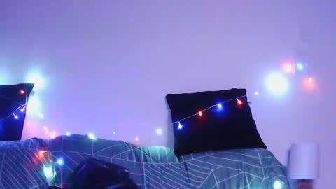 Snapshot of luhfreak444 chatting on 11-18-25, 09:36 Riskdtb online show from 11-18-25, 09:36