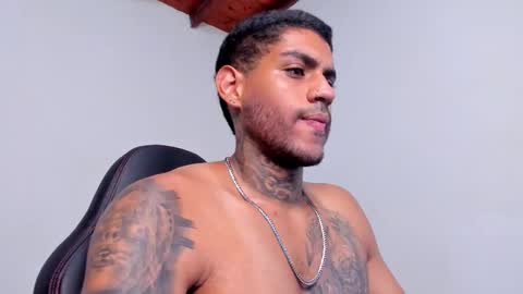 Luigi Vitale online show from 10-21-25, 02:34