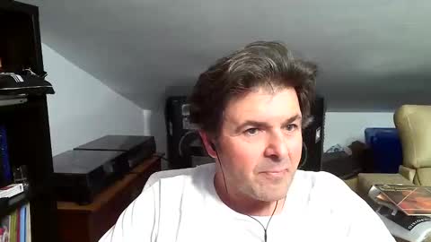 Snapshot of luigijohn chatting on 03-19-26, 06:23 LUIGIJOHN online show from 03-19-26, 06:23