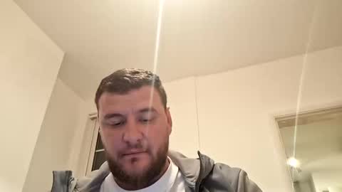 luis60569 online show from 04-04-26, 11:13