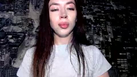 Snapshot of luisa_domina chatting on 07-19-26, 03:27 luisa lovedom online show from 07-19-26, 03:27