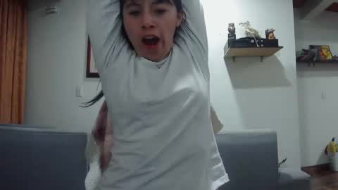 Snapshot of luisa_hollmes chatting on 10-29-25, 11:39 luisa_hollmes online show from 10-29-25, 11:39