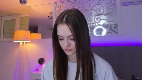 LuisaClover online show from 03-04-26, 04:35