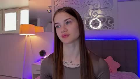 LuisaClover online show from 04-17-26, 12:30