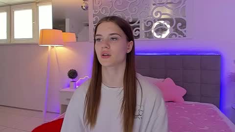 LuisaClover online show from 06-03-26, 12:19