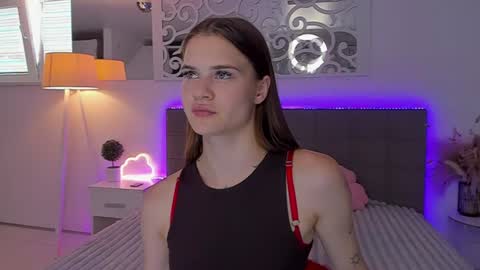 Snapshot of luisaclover chatting on 07-06-26, 03:03 LuisaClover online show from 07-06-26, 03:03