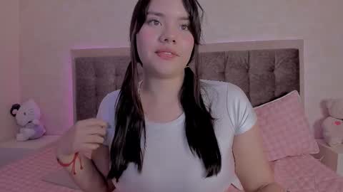 Luisa Giraldo online show from 11-15-25, 11:07