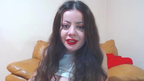 Snapshot of luisahornydoll chatting on 04-18-26, 07:29 Cassie online show from 04-18-26, 07:29