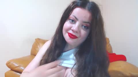 Snapshot of luisahornydoll chatting on 04-18-26, 07:58 Cassie online show from 04-18-26, 07:58