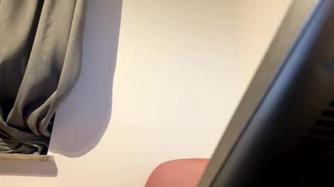 Snapshot of luisamonsterdick chatting on 10-29-25, 09:38 Luisa Monsters online show from 10-29-25, 09:38