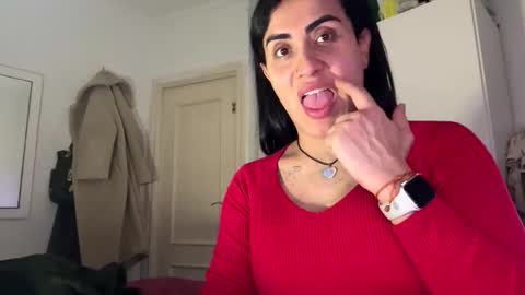 Snapshot of luisamonsterdick chatting on 11-21-25, 05:55 Luisa Monsters online show from 11-21-25, 05:55