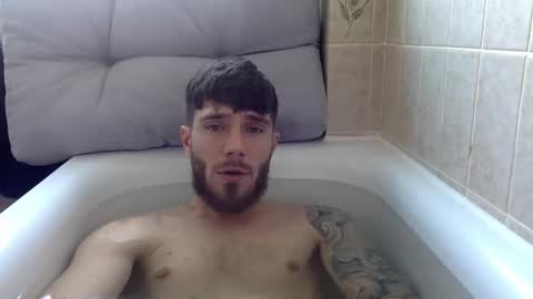 Snapshot of luisbadx chatting on 04-26-26, 02:37 Luis Badx online show from 04-26-26, 02:37
