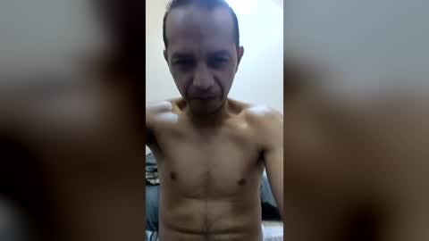 Snapshot of luiset_24 chatting on 07-10-26, 01:54 luiset_24 online show from 07-10-26, 01:54