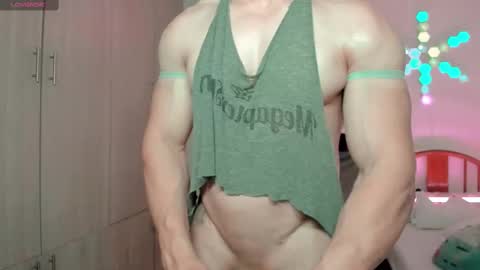 Snapshot of luisfernikesportboy chatting on 02-25-25, 10:29 Luis Fer PVT IS OPEN online show from 02-25-25, 10:29