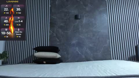 luixdust1 online show from 09-19-25, 04:14